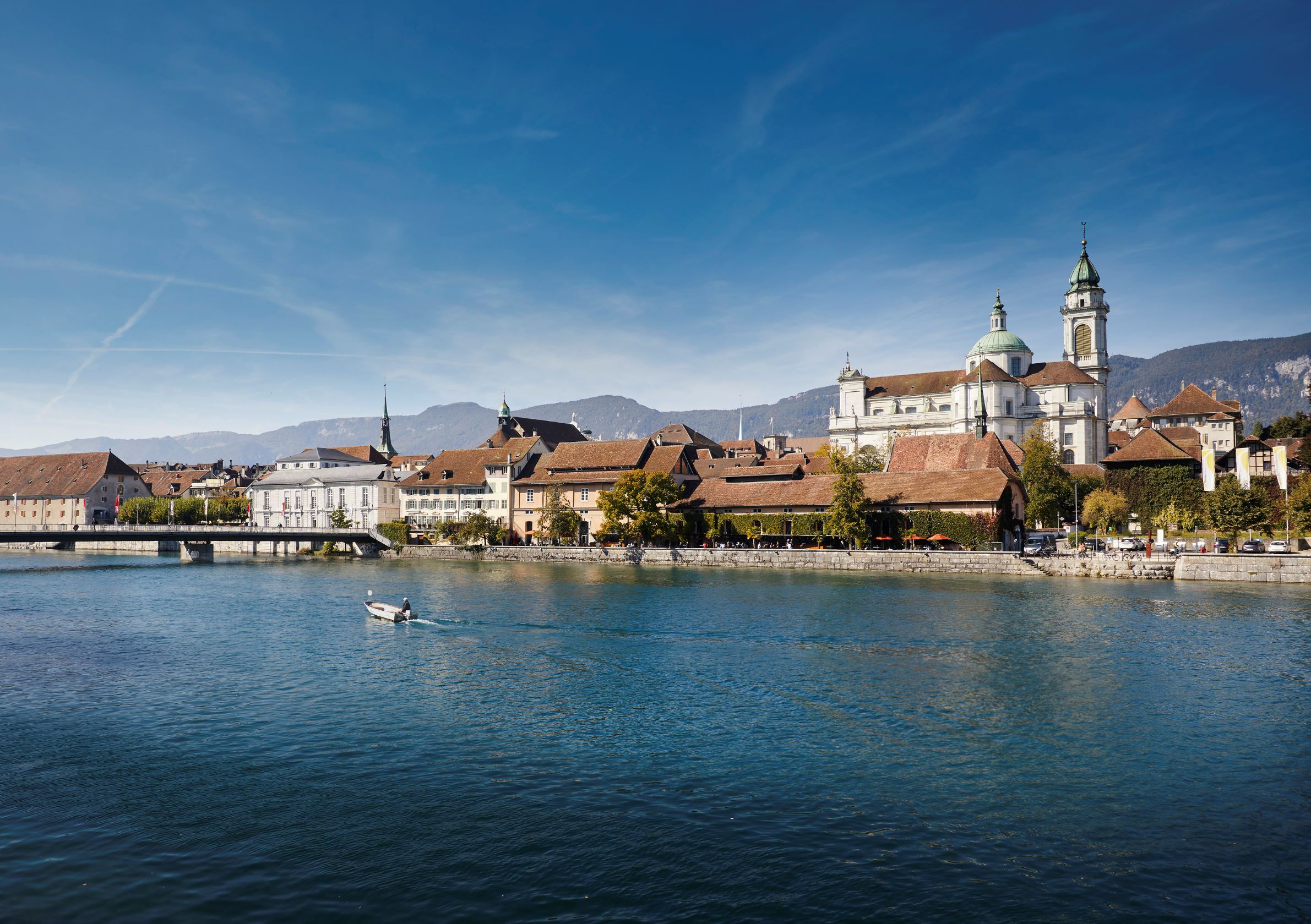 Foto von Aare mit St.Ursen-Kathedrale