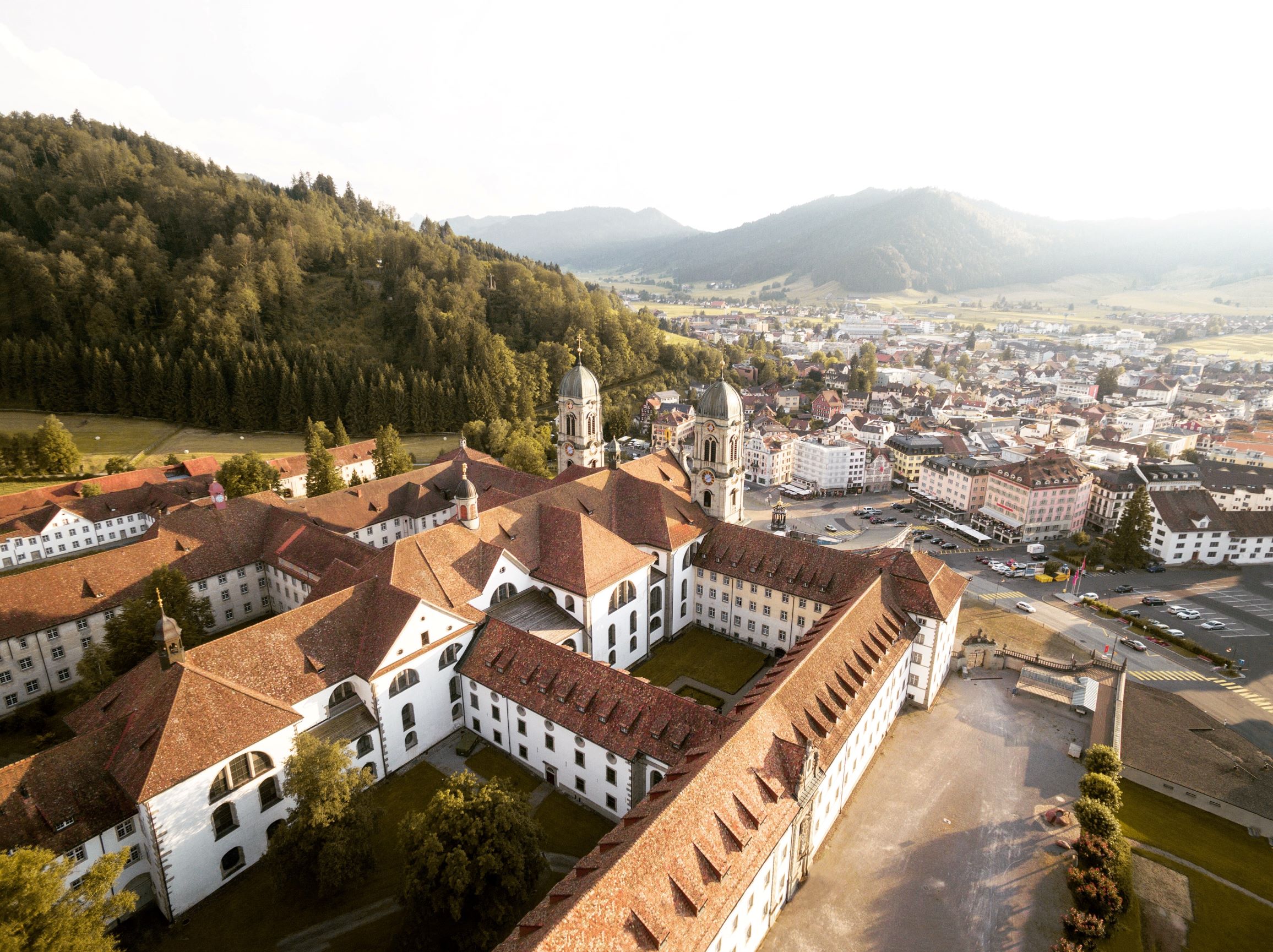 Luftaufnahme Kloster Einsiedeln