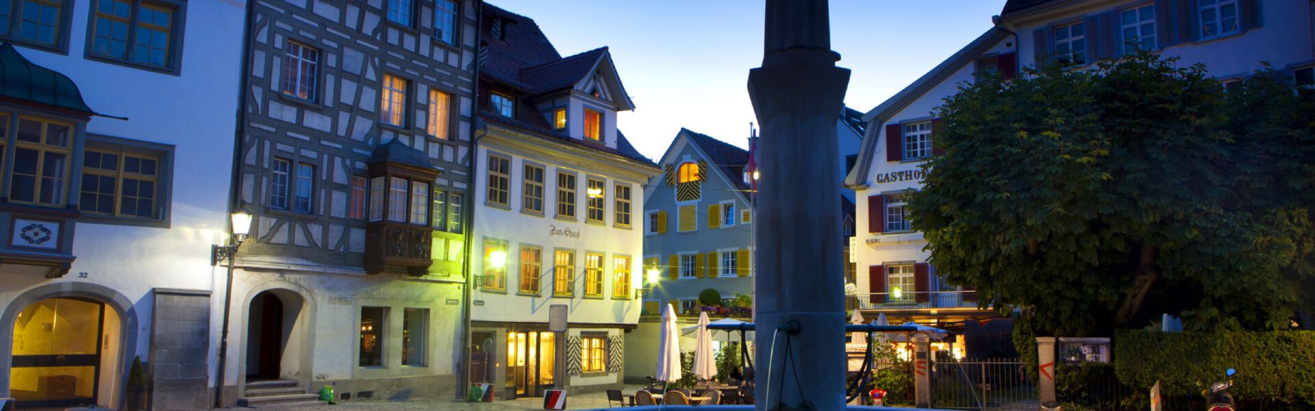 Foto von Gallusplatz in Dämmerung