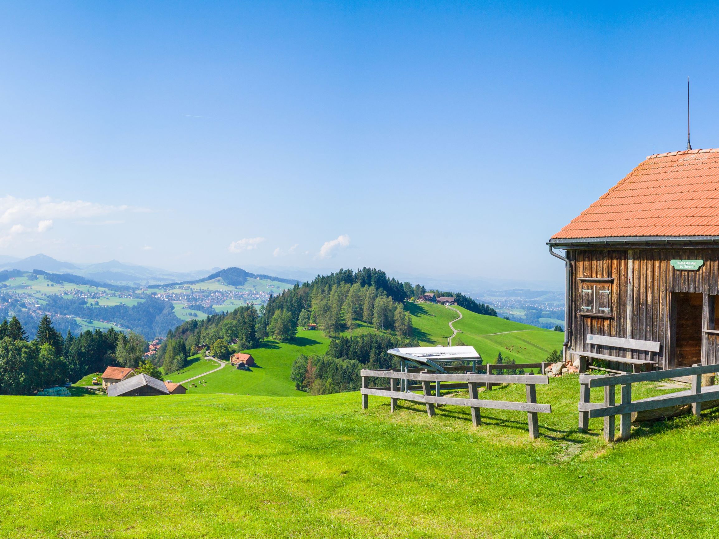 Foto Appenzellerland Rehetobel, Blick über grüne Hügel
